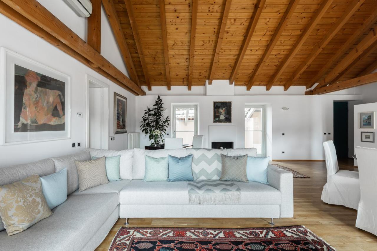 Apartamento A Casa Nuccia Mansarda Como Exterior foto