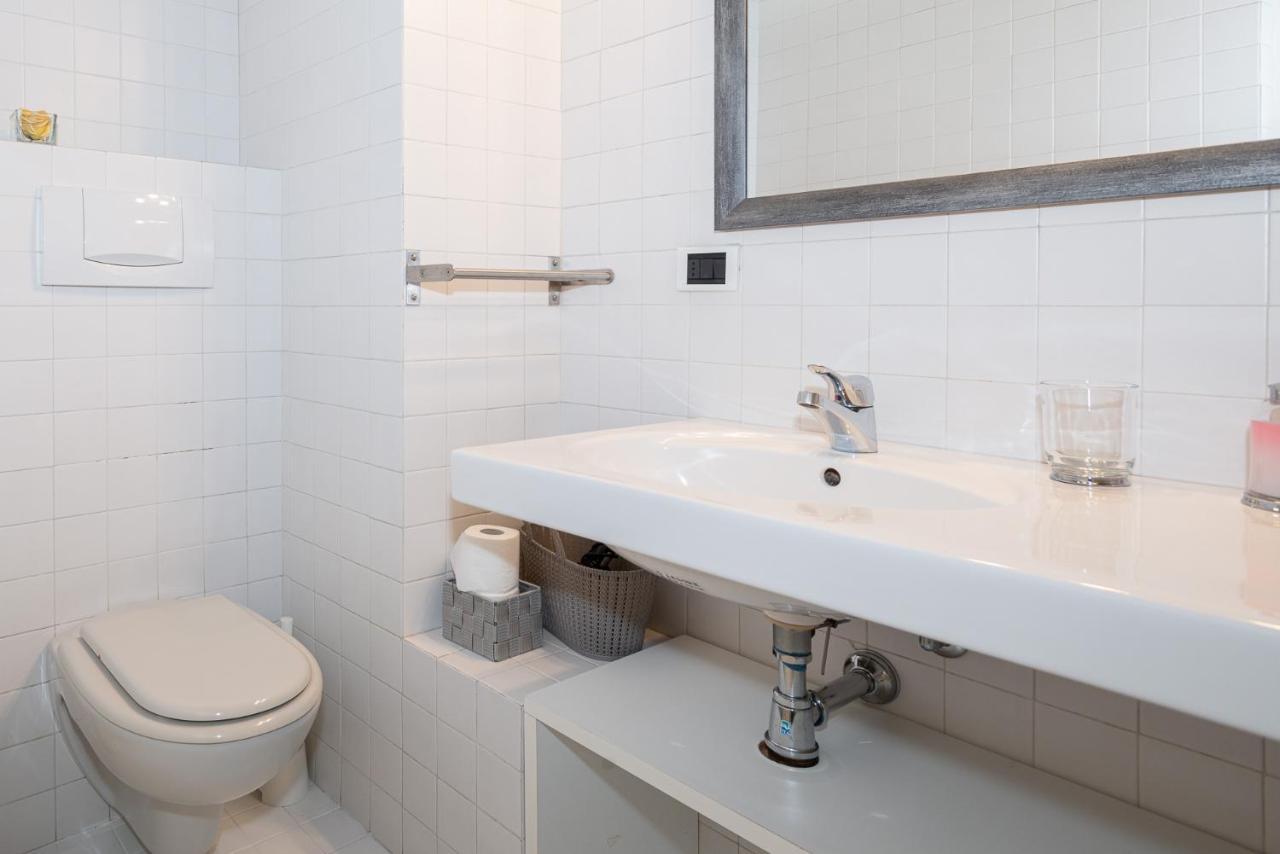 Apartamento A Casa Nuccia Mansarda Como Exterior foto