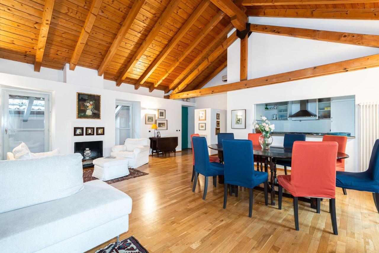 Apartamento A Casa Nuccia Mansarda Como Exterior foto