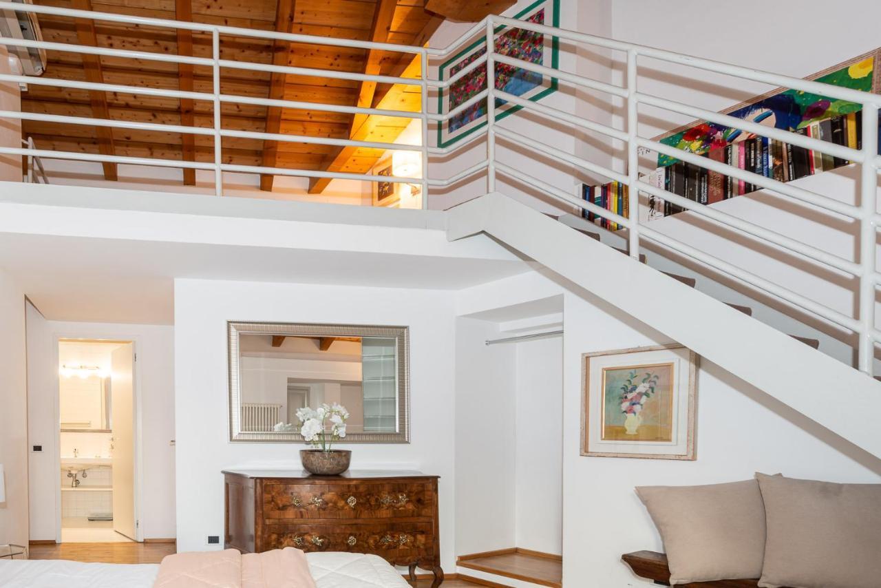 Apartamento A Casa Nuccia Mansarda Como Exterior foto