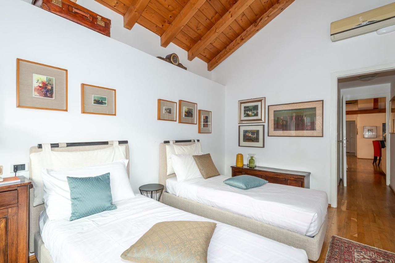 Apartamento A Casa Nuccia Mansarda Como Exterior foto